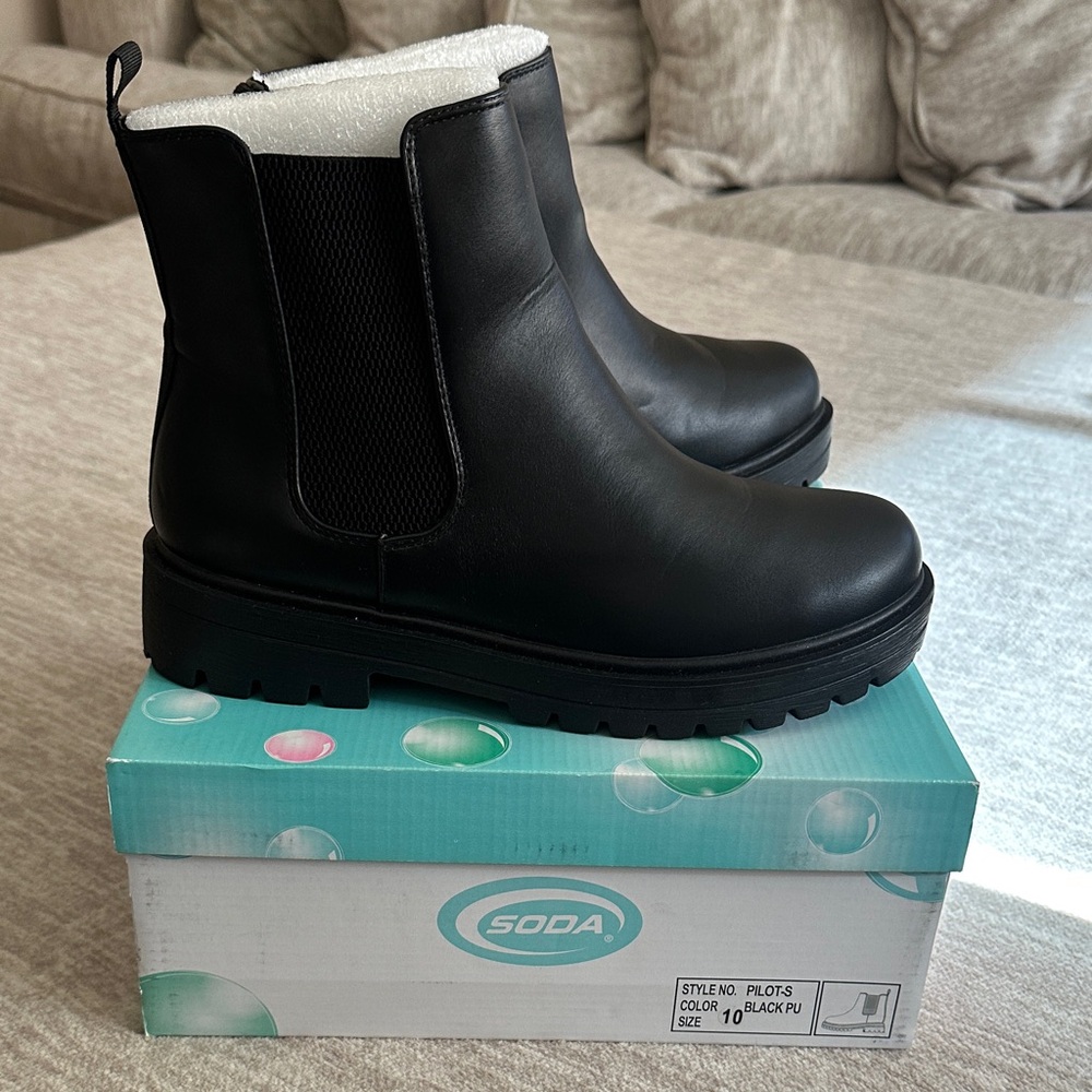 Soda Black Ankle Boots